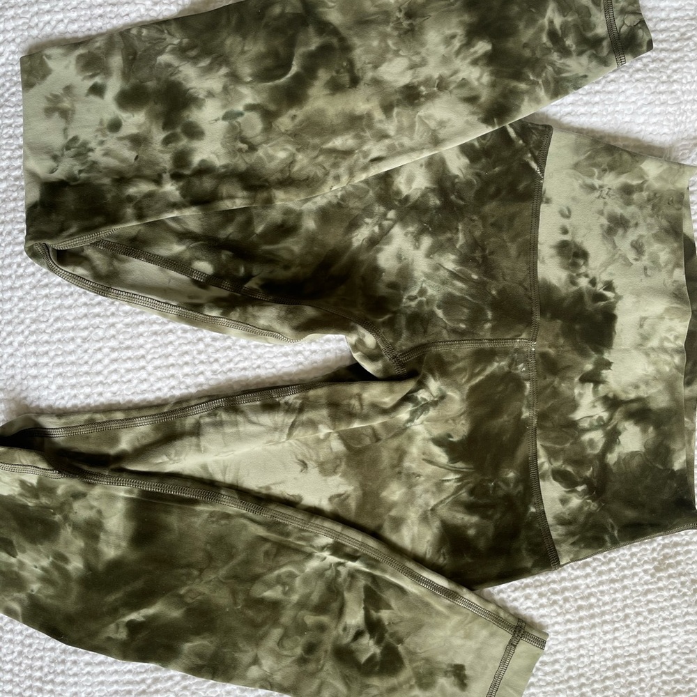 Lululemon align leggings Size 4 green diamond dye